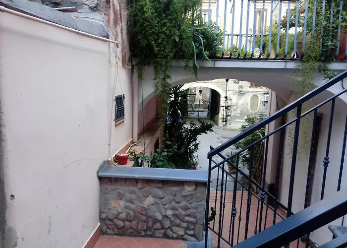 Trinacria Apartments